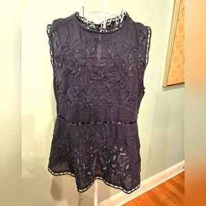 Lucky Brand sleeveless embroidered blouse, Size Large. Blue/Gray color